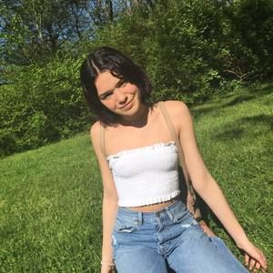 Meet your Posher, Lyangeliz